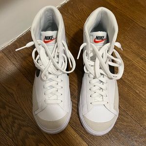 Nike Blazer 5.5 big kids / 7.5 woman’s
